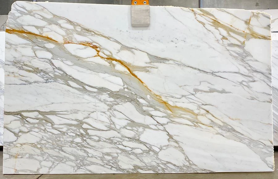 Calacatta Gold Slab1
